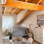 Annabella's 4*